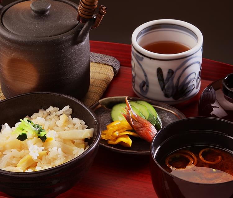 季節の食材を生かした和の味割烹 喜紫